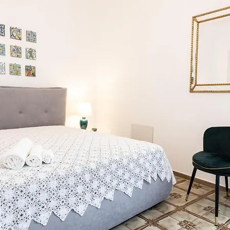 Bellavista Apartment *